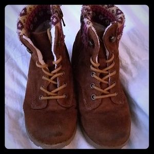 Girls boots